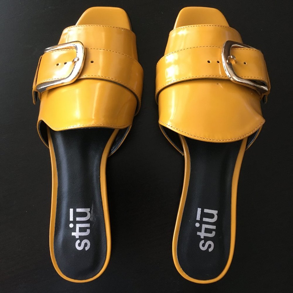 Stiu Leather Sandals (NWOT)